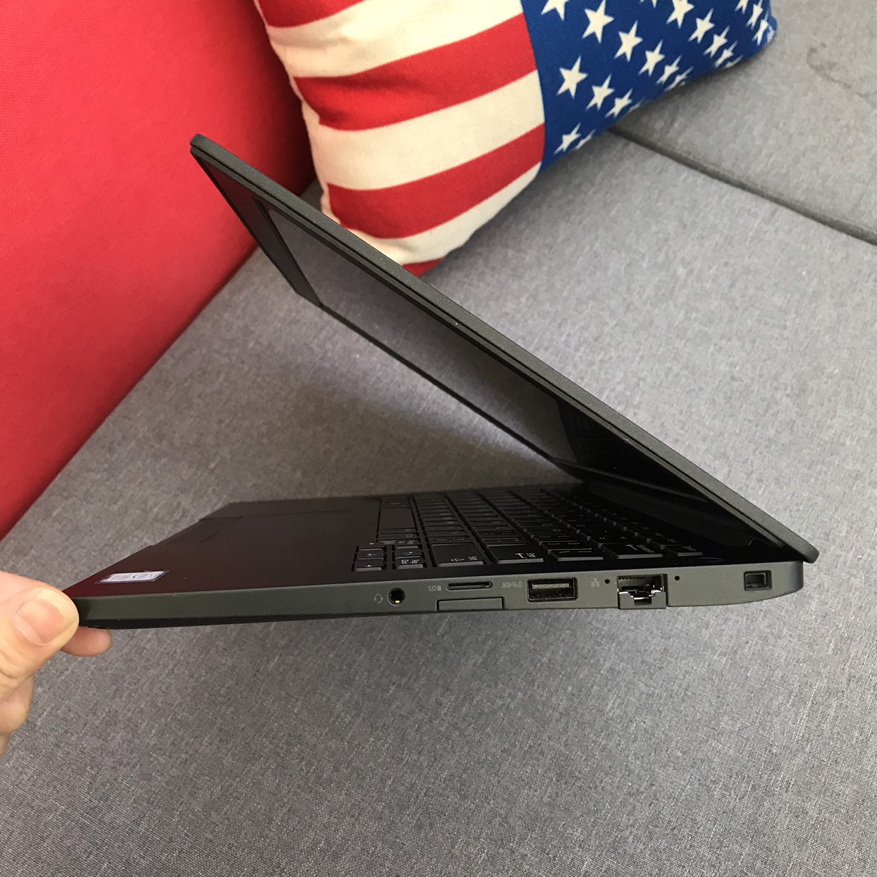 DELL LATITUDE 7280 - Intel Core I5 7300U, Màn Full HD IPS